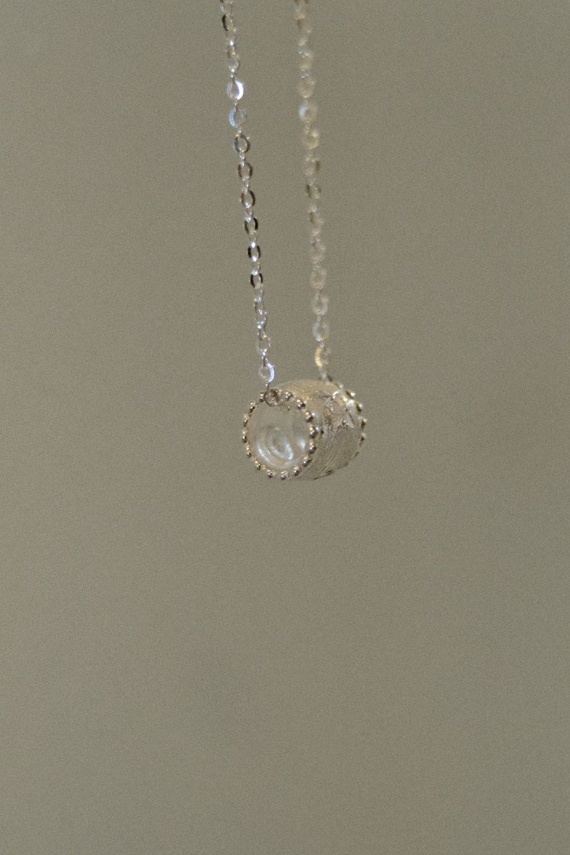 SPARKLE CYLINDER NECKLACE
