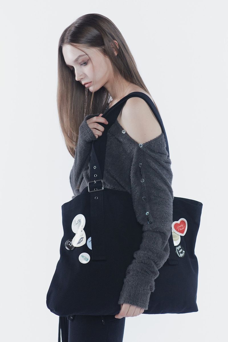 BELTED SHOULDER BAG black