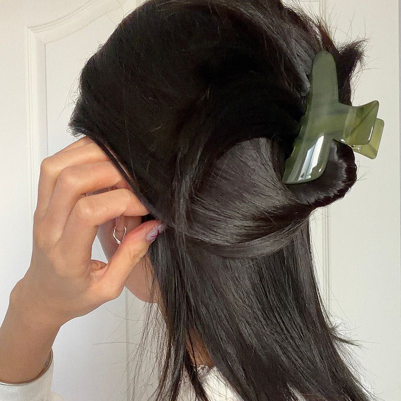 MOSXE（モスクス）の「ホーンシェイプヘアクリップ (7color)（ヘアアクセサリー）」