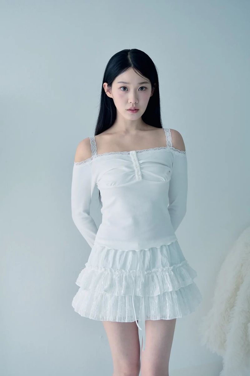 Swan lace top (Ivory)