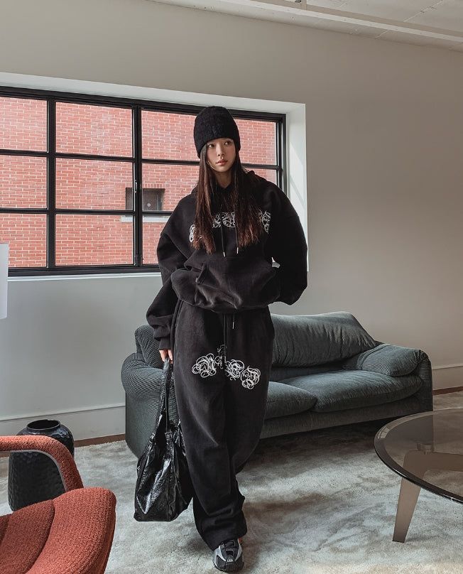 Arc Lettering Embroidered Brushed Over Sweatpants