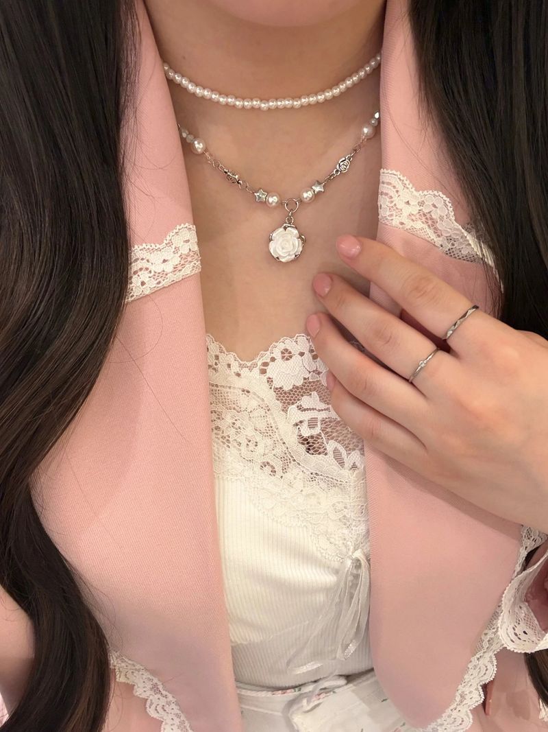 rose pkn necklace