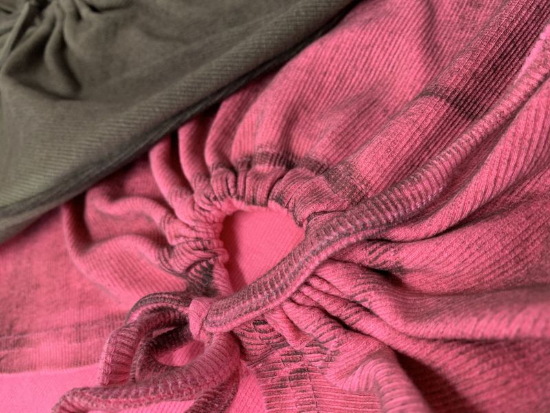 STAIN TOP