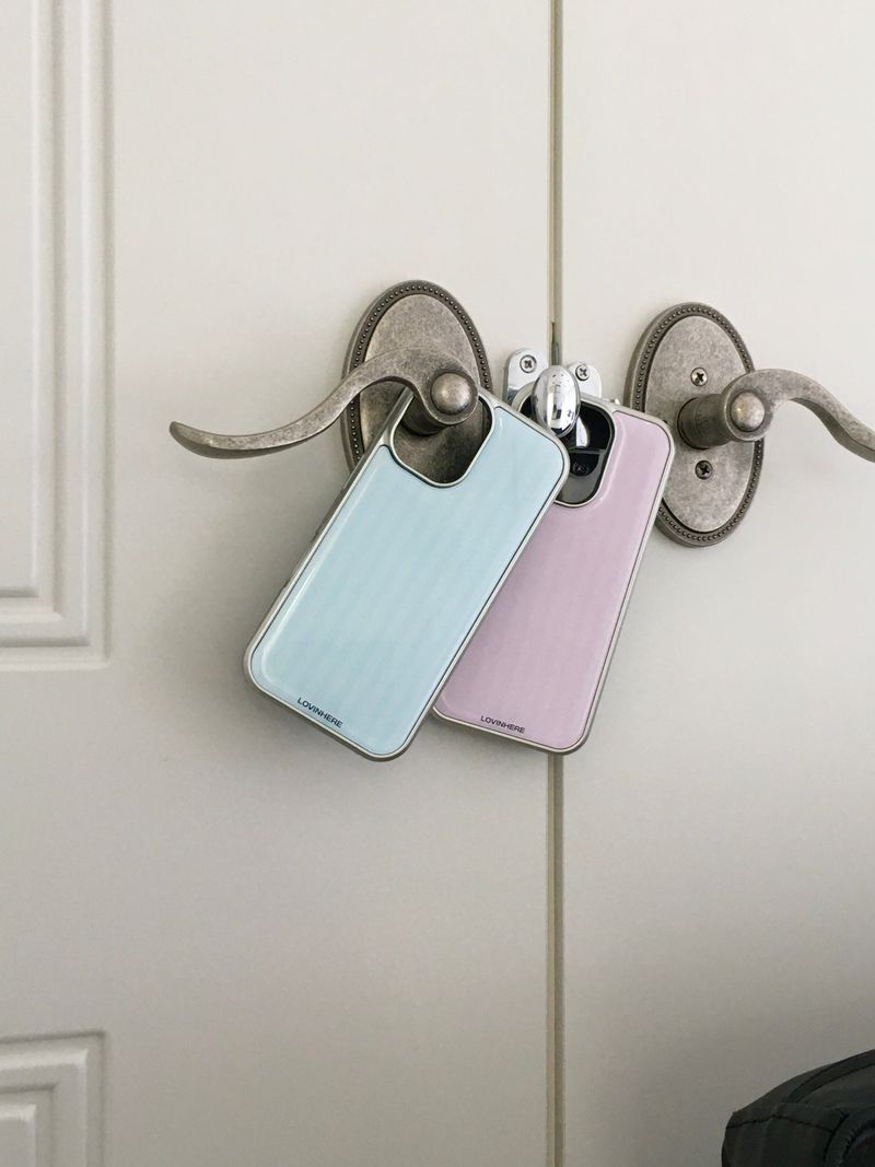 lovinhere(ラビンヒア)の「Mood Epoxy Silver Case(Smartphone Accessories)」