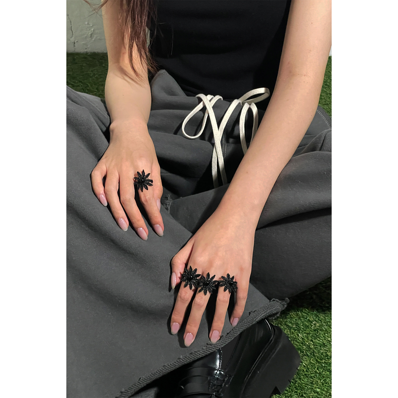 FLOWER LAYERED RING