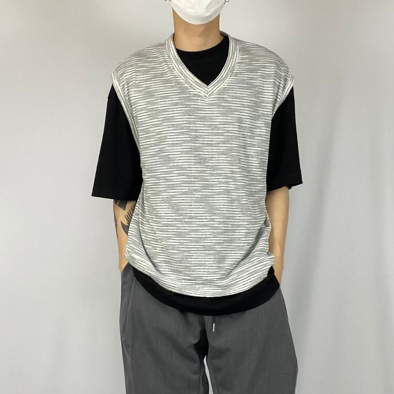 Boucle v neck layered vest