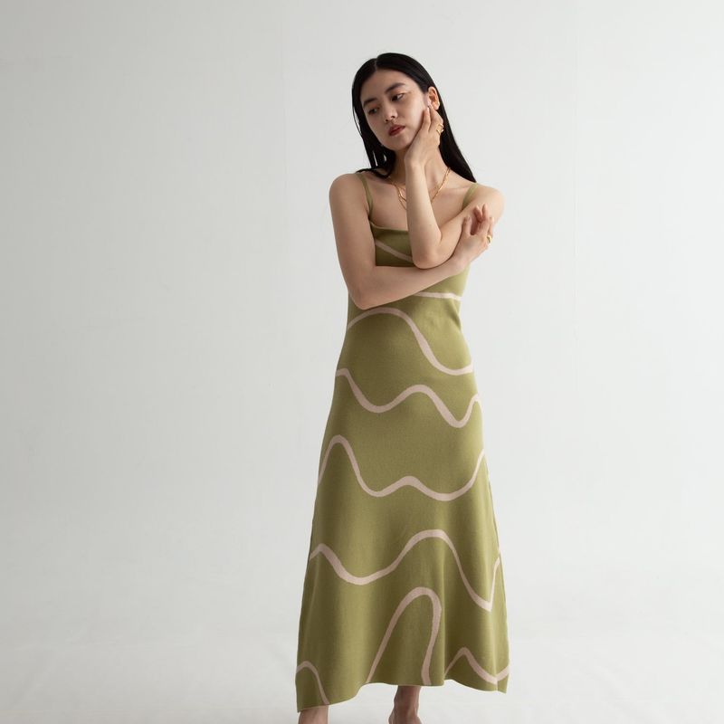 Wave pattern knit one piece