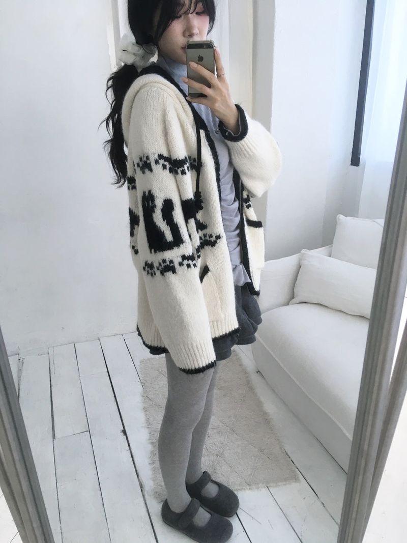 Meow Nordic Knit Zip-Up