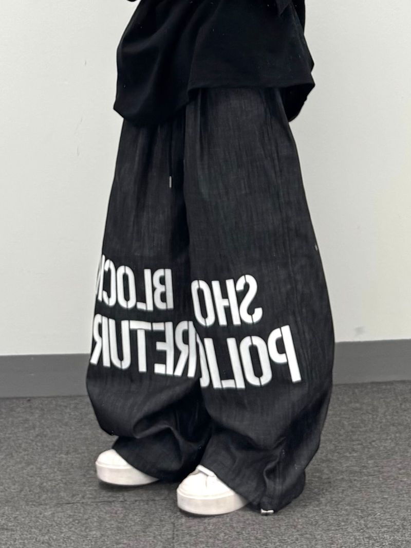 return non-faded denim pants