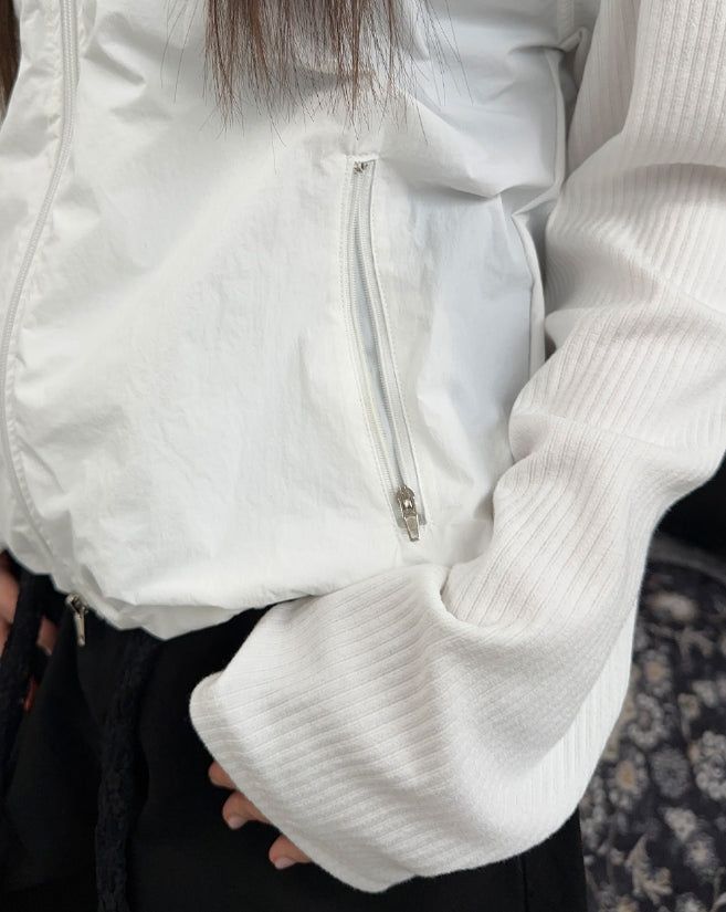 Carton Nylon Wind Jacket