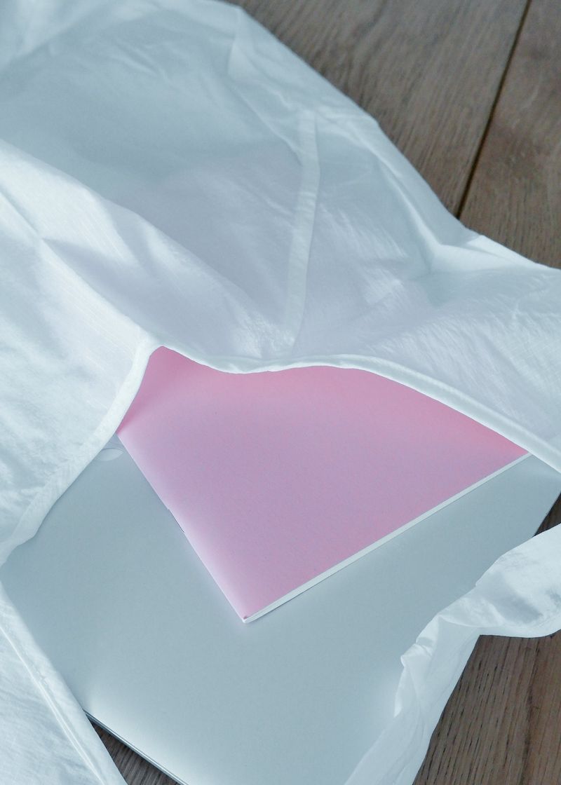 Airy Folding Hobo Bag_White