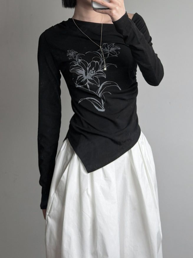 mnem(ムネム)の「Ink Painting Flower One-Shoulder Off-Tee(Tops)」