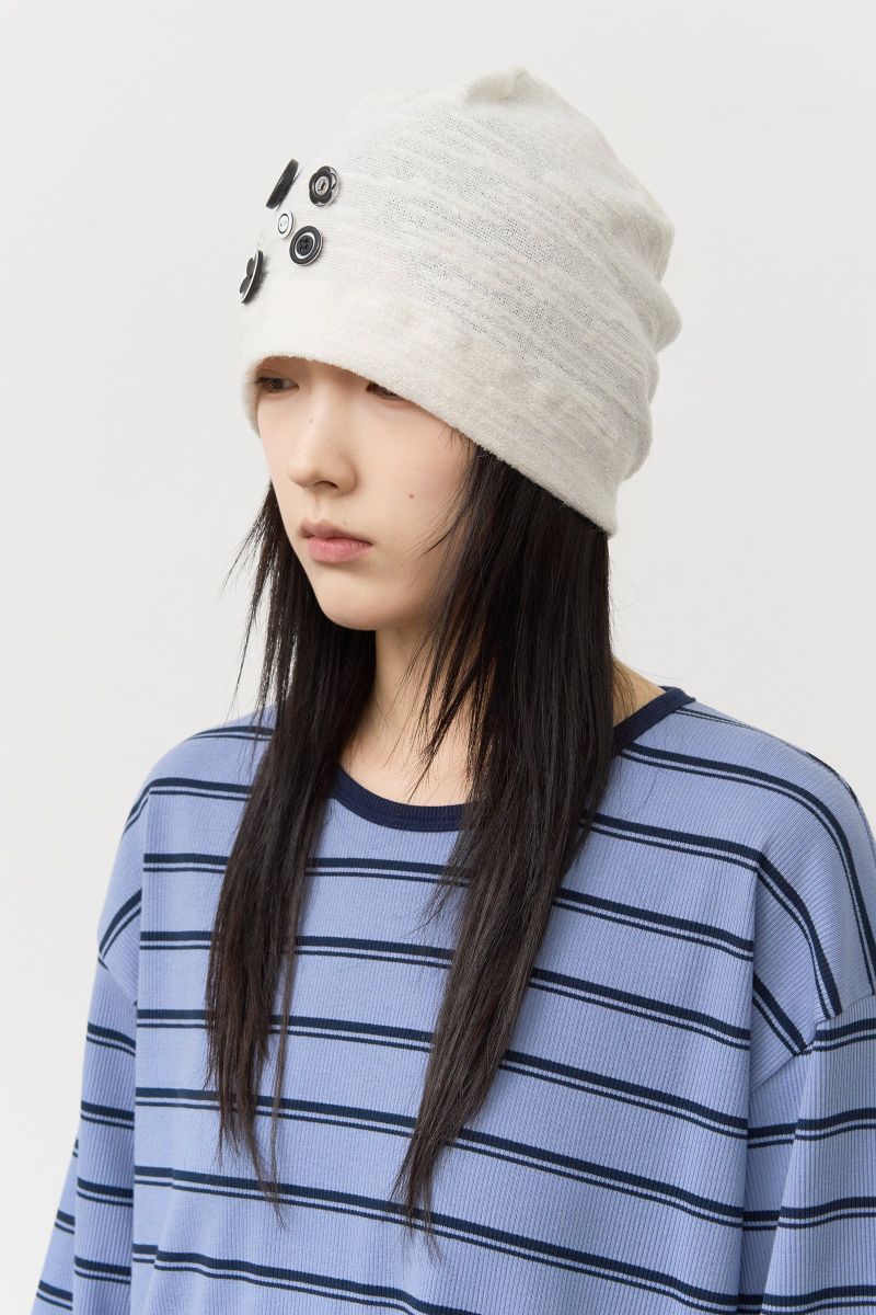(W) Betty Button Beanie