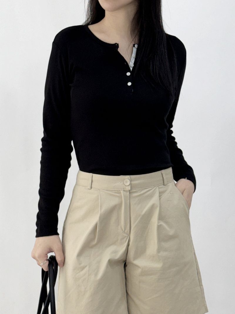 ROIA（ロイア）の「Mik Button Color Block Long Sleeve T-shirt（Tops）」