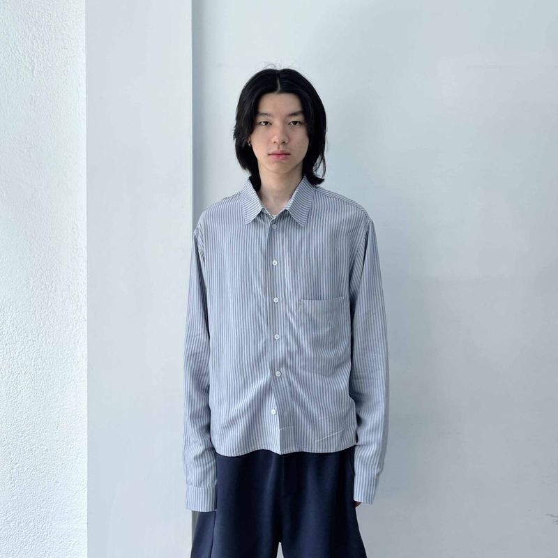 Sharp Silhouette Striped Wide Shirt