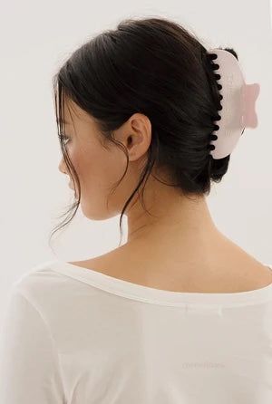 threetimes（スリータイムズ）の「Bijou ribbon hair claw（Hair Accessories）」