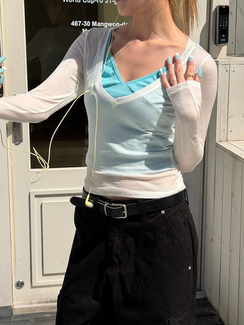 MUZESEOUL（ミューズソウル）の「Summer tencel deep v neck t-shirts(3color)（Tops）」