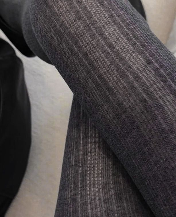 Vertical knit tights