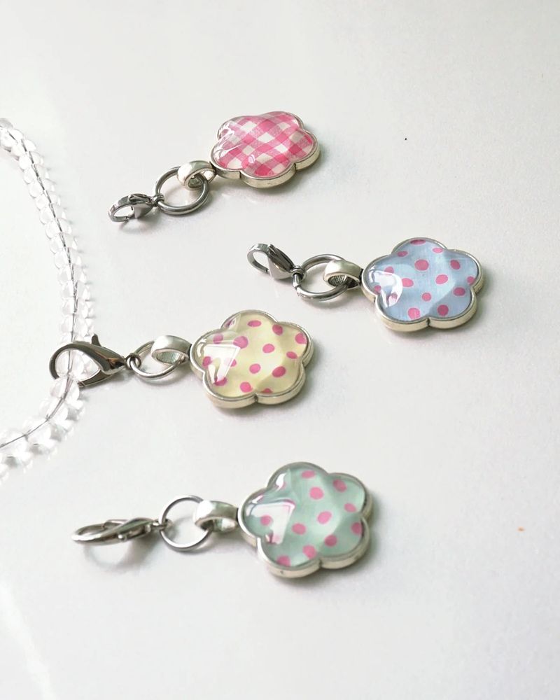 HUGGINGOATの「チューズ ユア フラワー！ ネックレス(4 TYPES)（アクセサリー）」