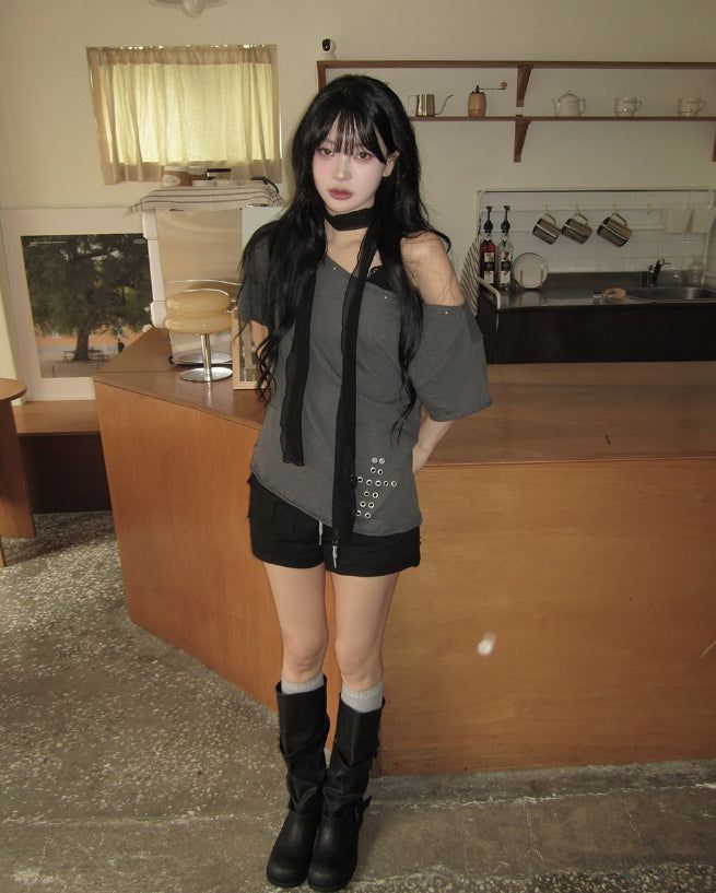 Hati Cross Punching Studded Short Sleeve
