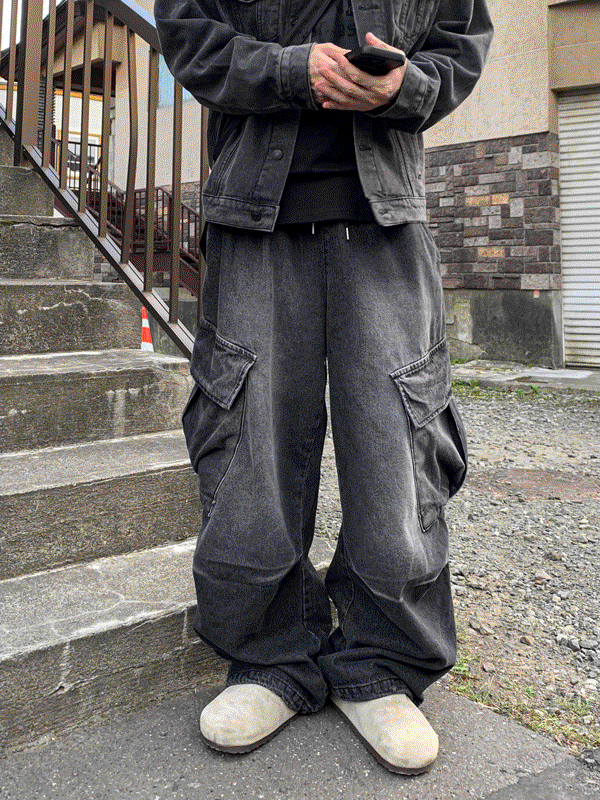 WHAT A LOOK（ワット ア ルック）の「Itsu diagonal cargo denim（Pants）」