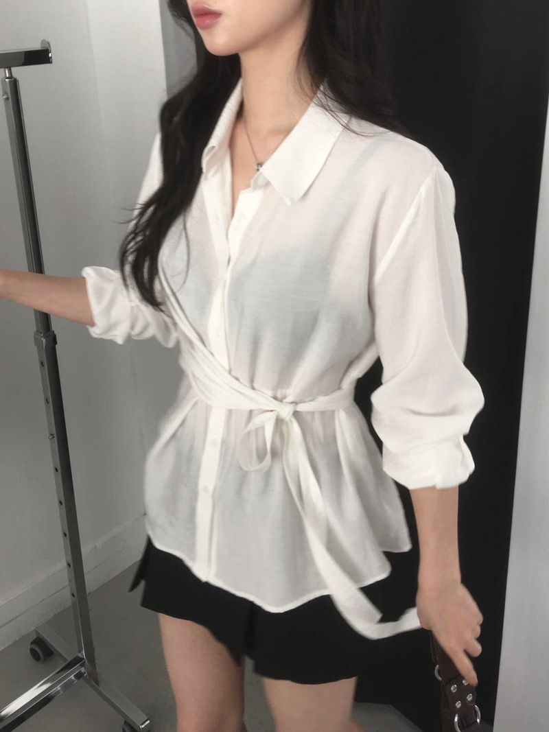 moroi（モロイ）の「Lumi wrap blouse（Tops）」