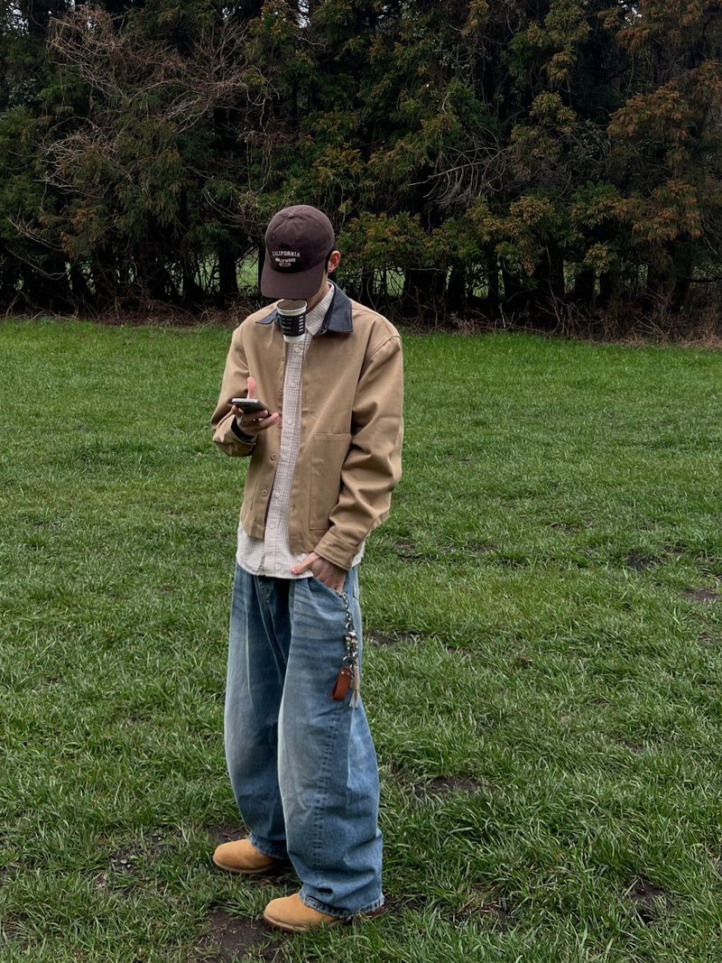 Curved Out Denim Pants (2 Colors)