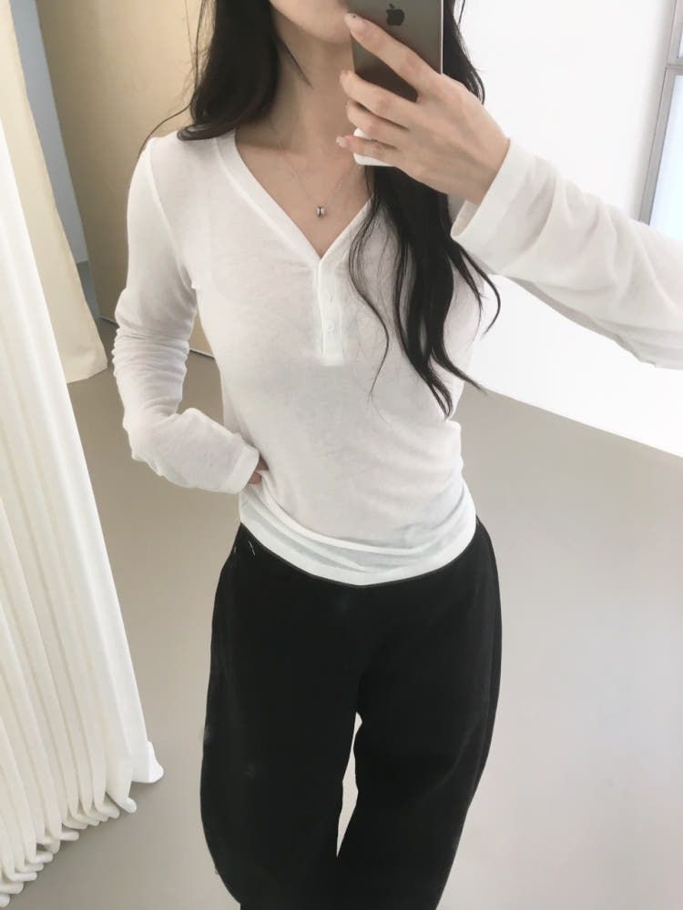 moroi（モロイ）の「テンセル Vネック Tシャツ（トップス）」