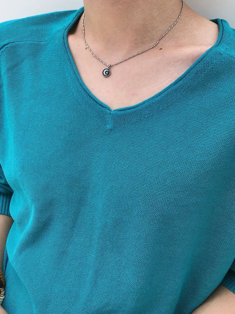 Cores Linen V-Neck Lightweight Knit 4C