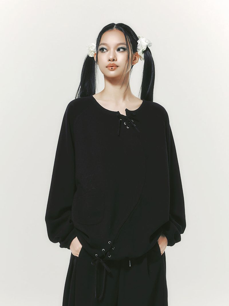 STAR APLIQUE CREWNECK BLACK