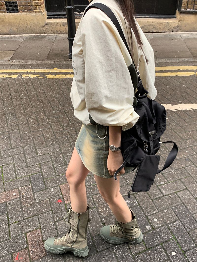 Dunes European Nylon V Sweatshirt