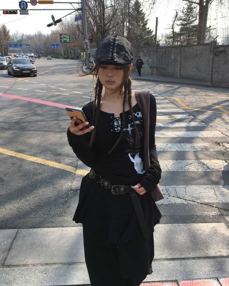 Strap hunting cap