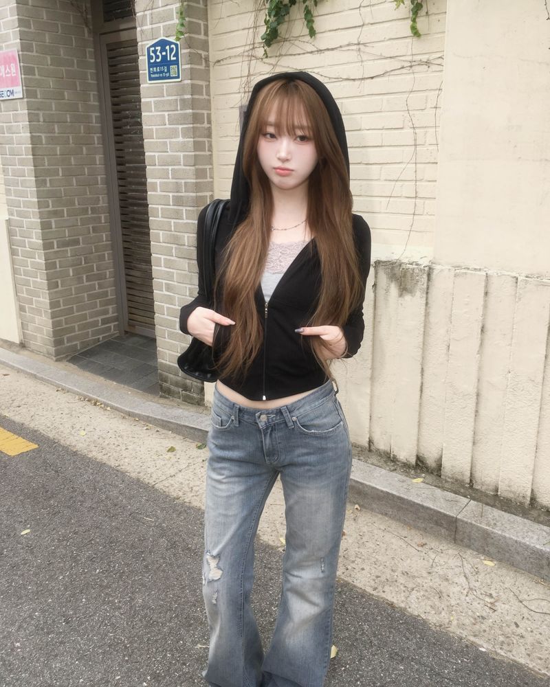 Crop slim hood jumper