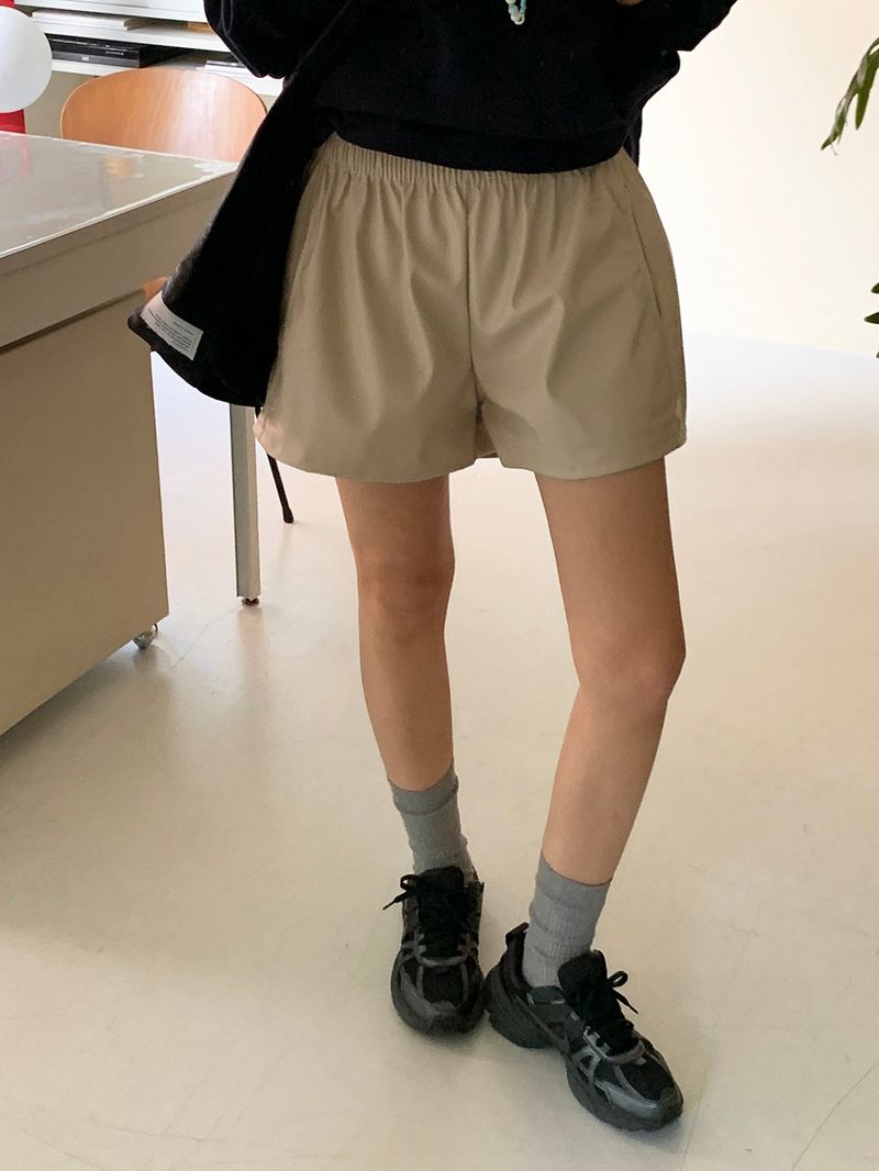 [MADE] Le Elle Leather Shorts