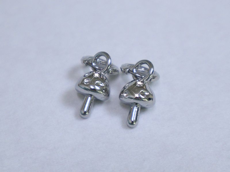 マッシュルームリングピアス