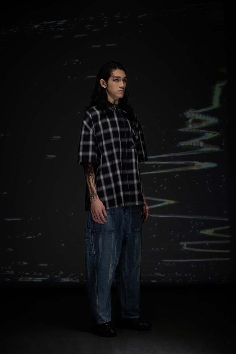 Distressed Washed Jeans
