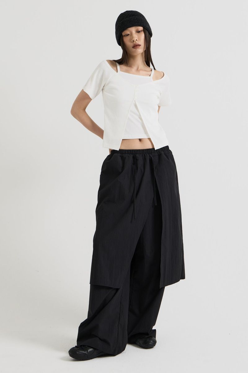 Sleeveless layered top, White