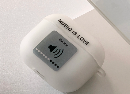 withsome（ウィズサム）の「ミュージックイズラブAirPodsケース（スマホグッズ/小物）」