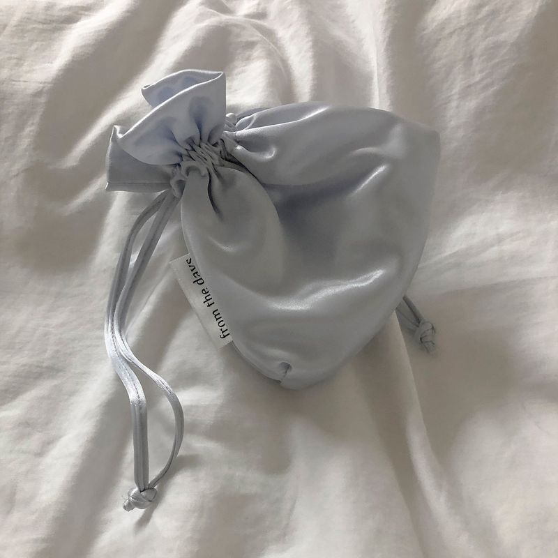 【MADE】Glossy Satin Mini Pouch
