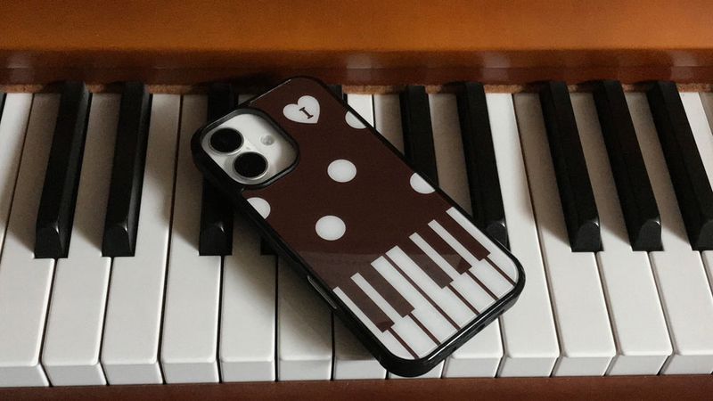 piano melody case - brown
