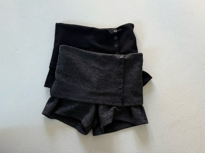 Button folding shorts