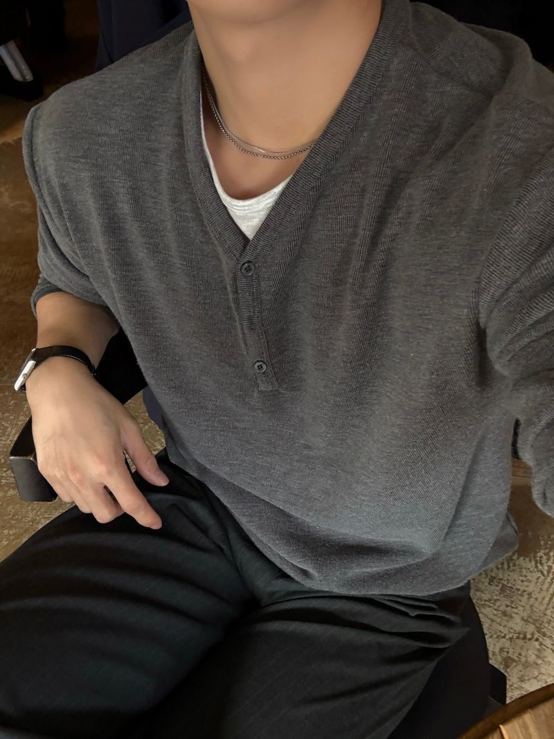 Port button layered knitwear