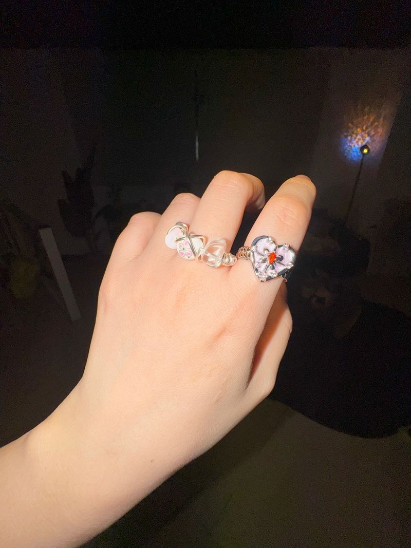 Sakura twist ring