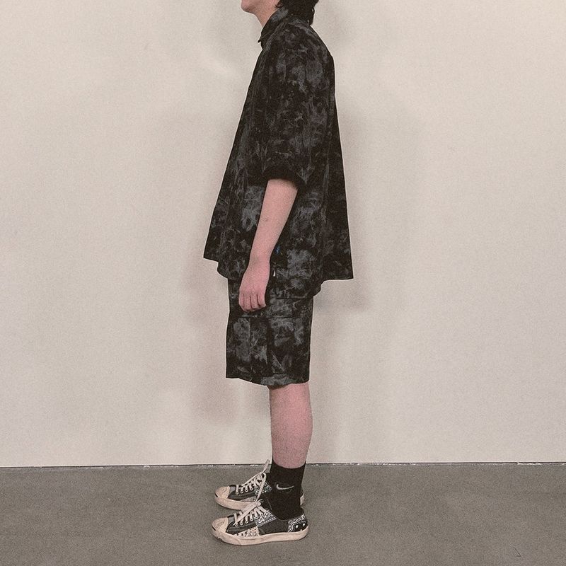 tie-dye cargo shorts_black