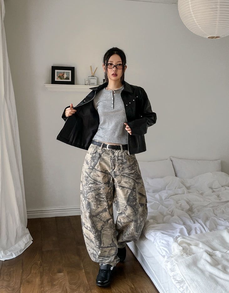 Dutch rivet semi-crop leather jacket