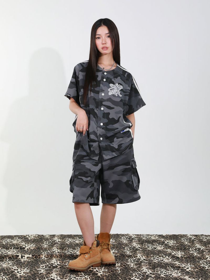 NYXX（エヌワイエックスエックス）の「TOUGH BEAR CAMO HALF PANTS (BLACK)（Pants）」