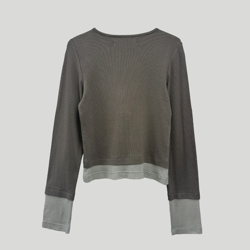 LAYERED BUTTON LOOP TOP