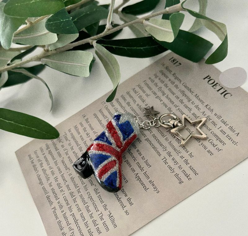 【MADE】 UK Boots (keyring)