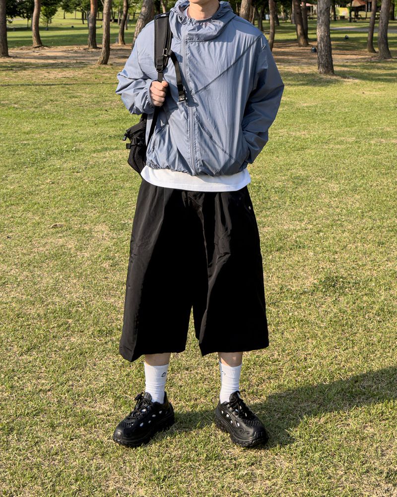 Aeric Diagonal Lightweight Windbreaker