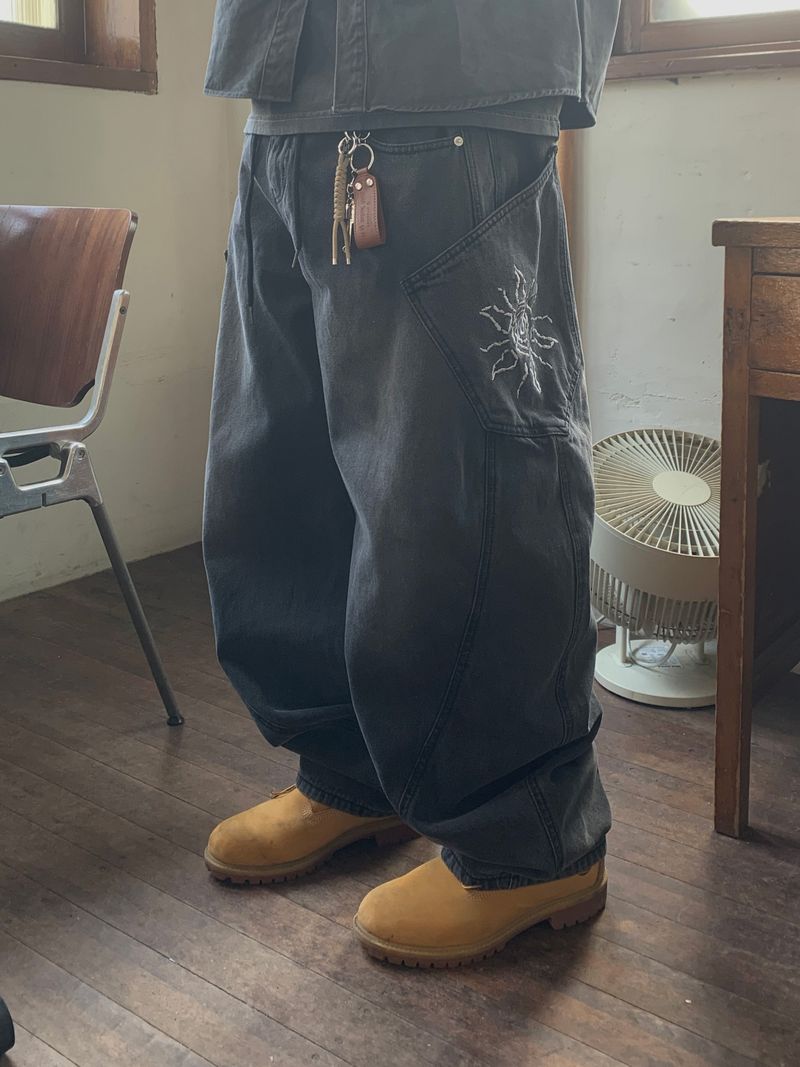 ESOO(イス)の「Brighton Balloon Fit Denim with Elastic Waistband (3 Colors)(Pants)」